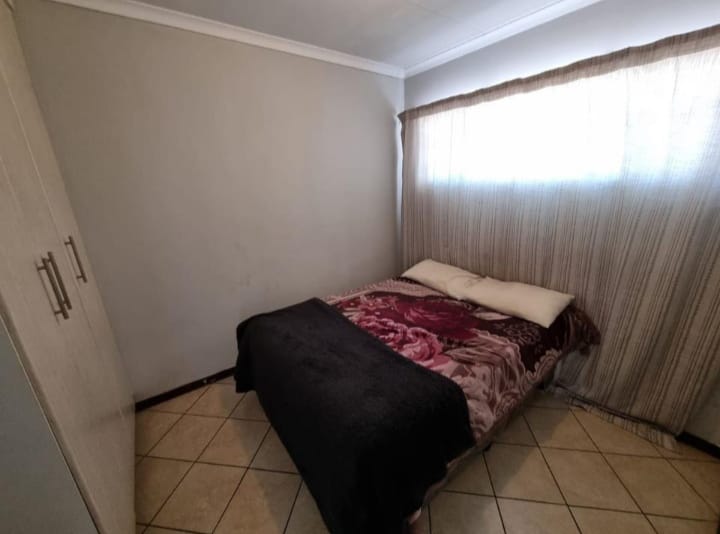 To Let 2 Bedroom Property for Rent in Noordwyk Gauteng