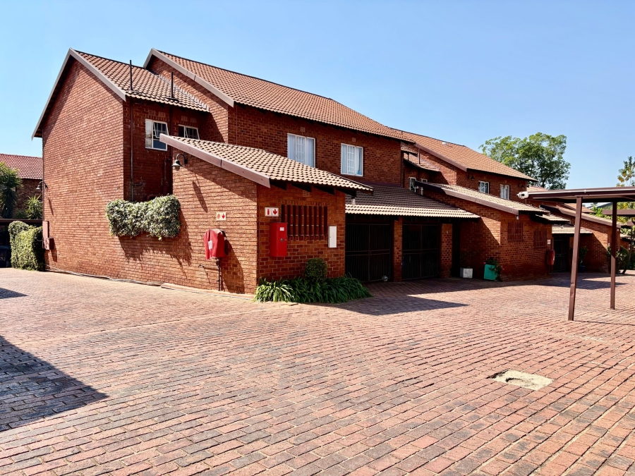 3 Bedroom Property for Sale in Fairland Gauteng