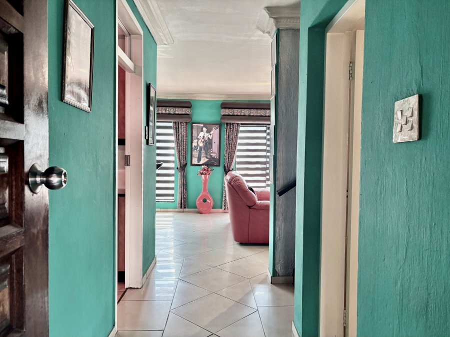 3 Bedroom Property for Sale in Fairland Gauteng