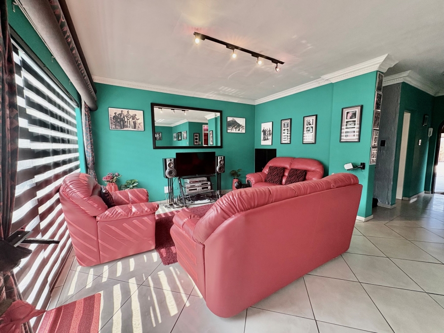 3 Bedroom Property for Sale in Fairland Gauteng