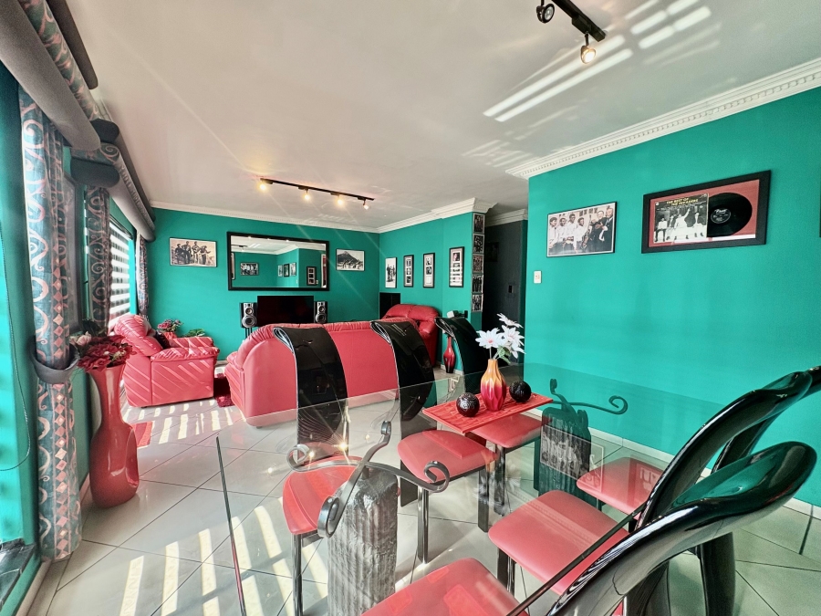 3 Bedroom Property for Sale in Fairland Gauteng