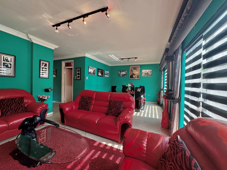 3 Bedroom Property for Sale in Fairland Gauteng