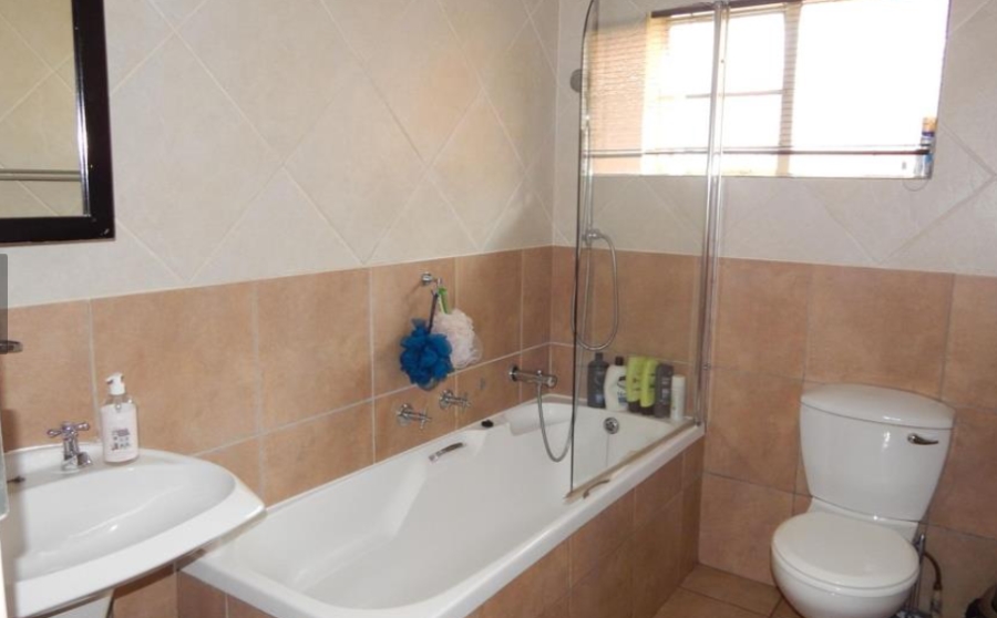 2 Bedroom Property for Sale in Centurion Central Gauteng