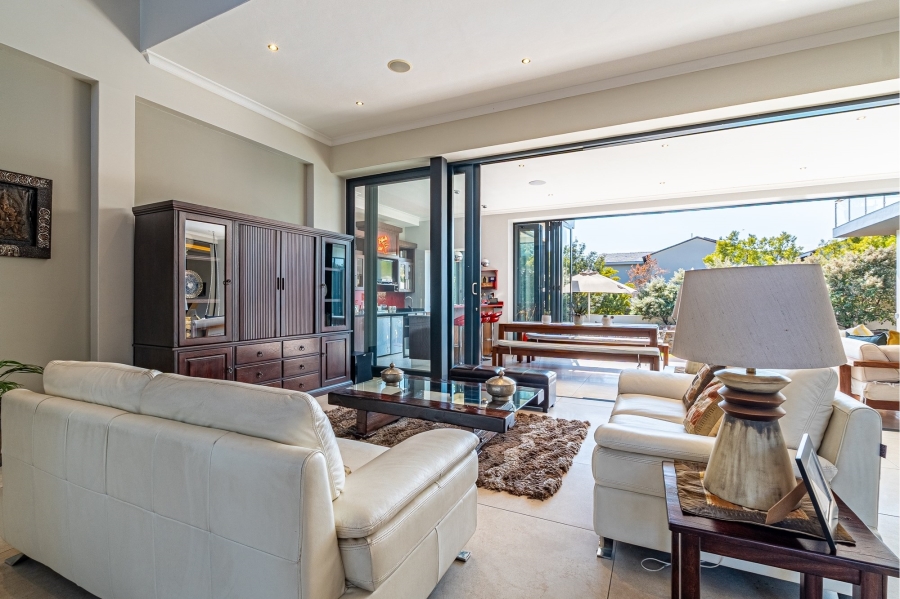 5 Bedroom Property for Sale in Waterfall Country Estate Gauteng