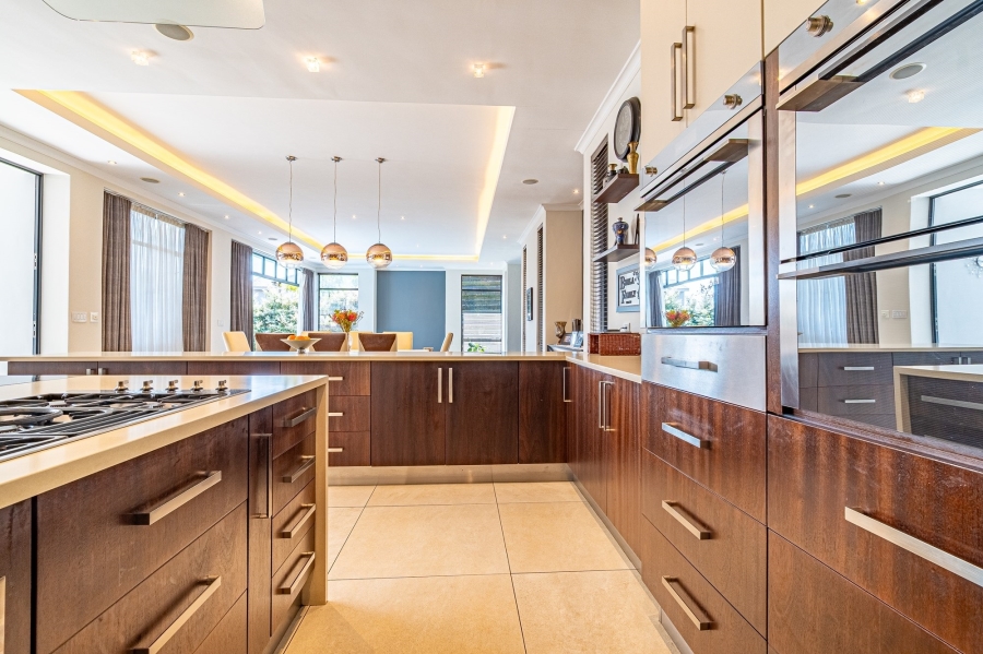 5 Bedroom Property for Sale in Waterfall Country Estate Gauteng