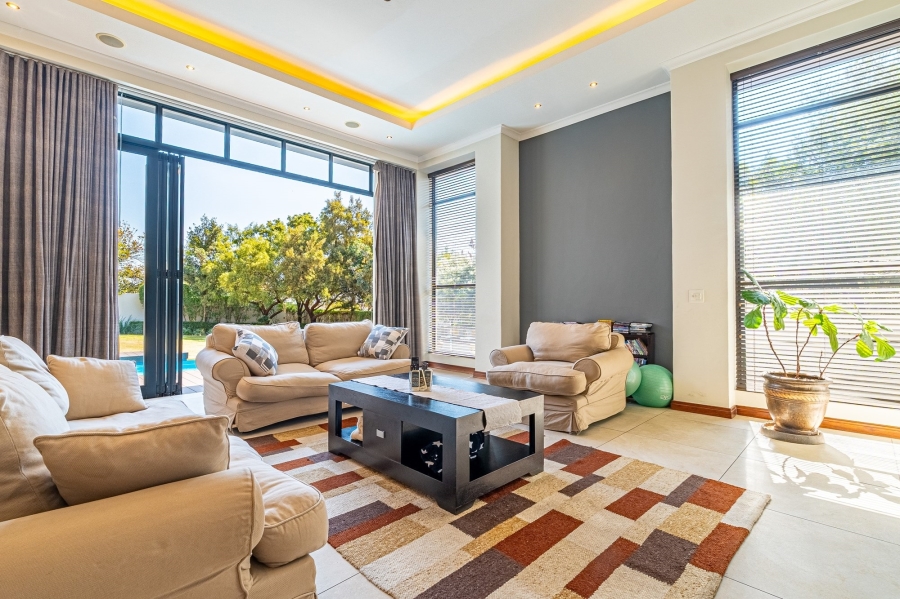5 Bedroom Property for Sale in Waterfall Country Estate Gauteng