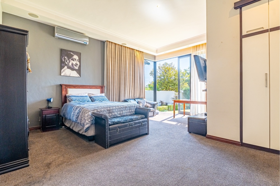 5 Bedroom Property for Sale in Waterfall Country Estate Gauteng