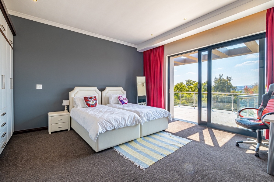 5 Bedroom Property for Sale in Waterfall Country Estate Gauteng