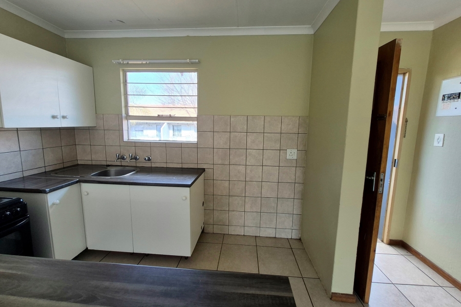 3 Bedroom Property for Sale in Die Hoewes Gauteng