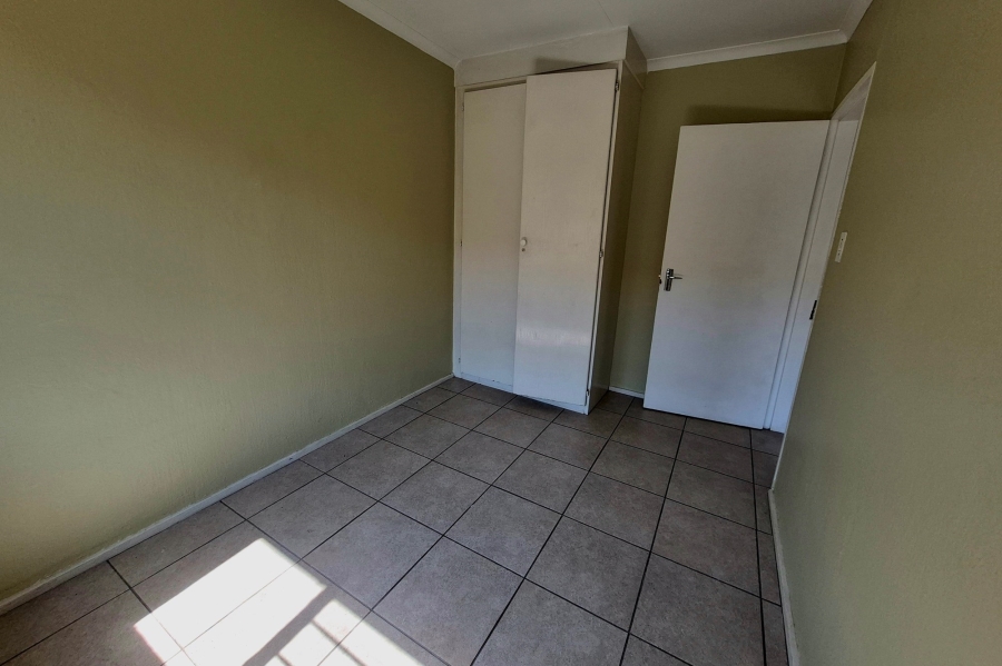 3 Bedroom Property for Sale in Die Hoewes Gauteng