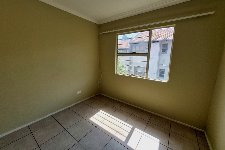 3 Bedroom Property for Sale in Die Hoewes Gauteng