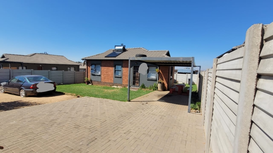 3 Bedroom Property for Sale in Mindalore Gauteng
