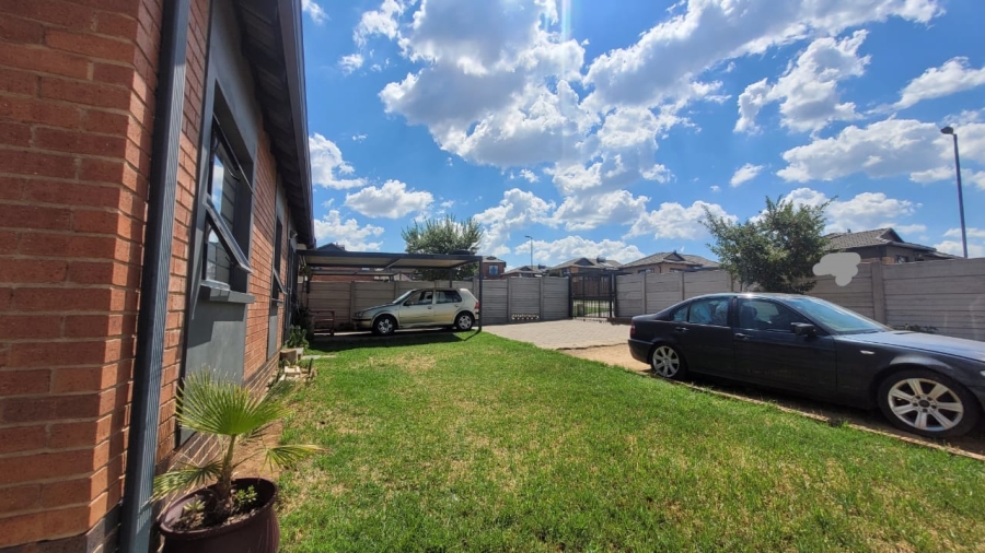3 Bedroom Property for Sale in Mindalore Gauteng