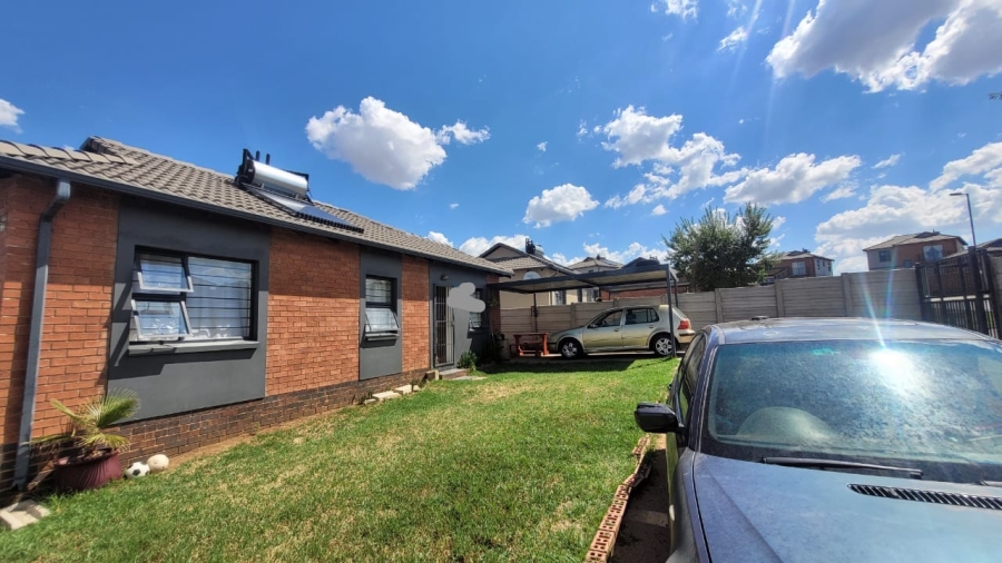 3 Bedroom Property for Sale in Mindalore Gauteng