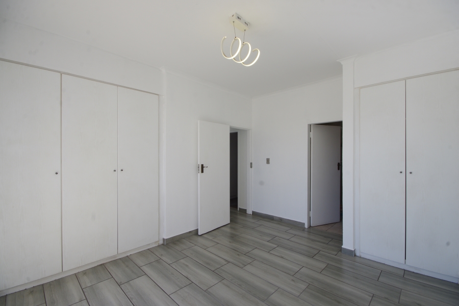 3 Bedroom Property for Sale in Sunnyrock Gauteng