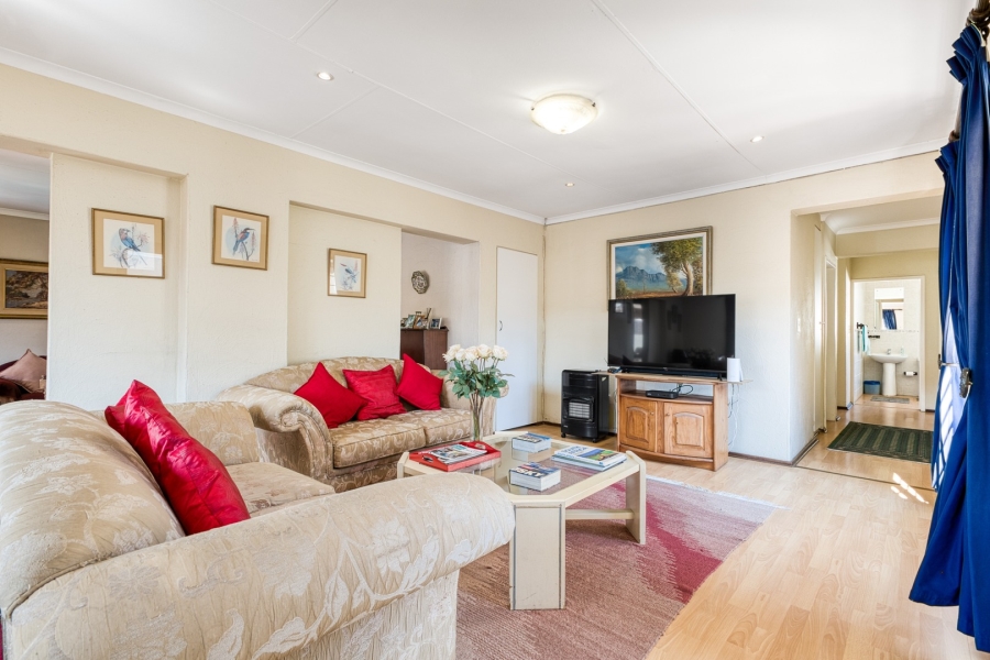 4 Bedroom Property for Sale in Douglasdale Gauteng