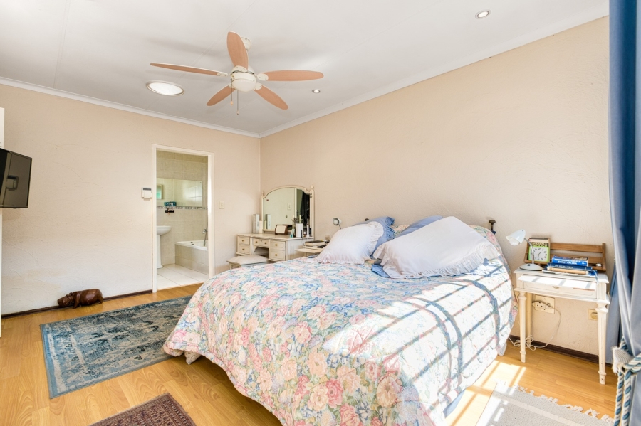 4 Bedroom Property for Sale in Douglasdale Gauteng