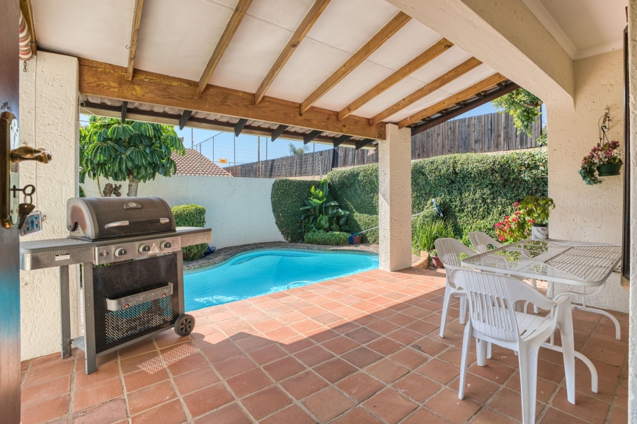 4 Bedroom Property for Sale in Douglasdale Gauteng