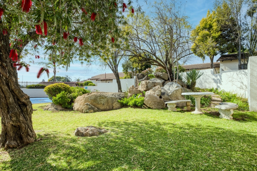 4 Bedroom Property for Sale in Douglasdale Gauteng