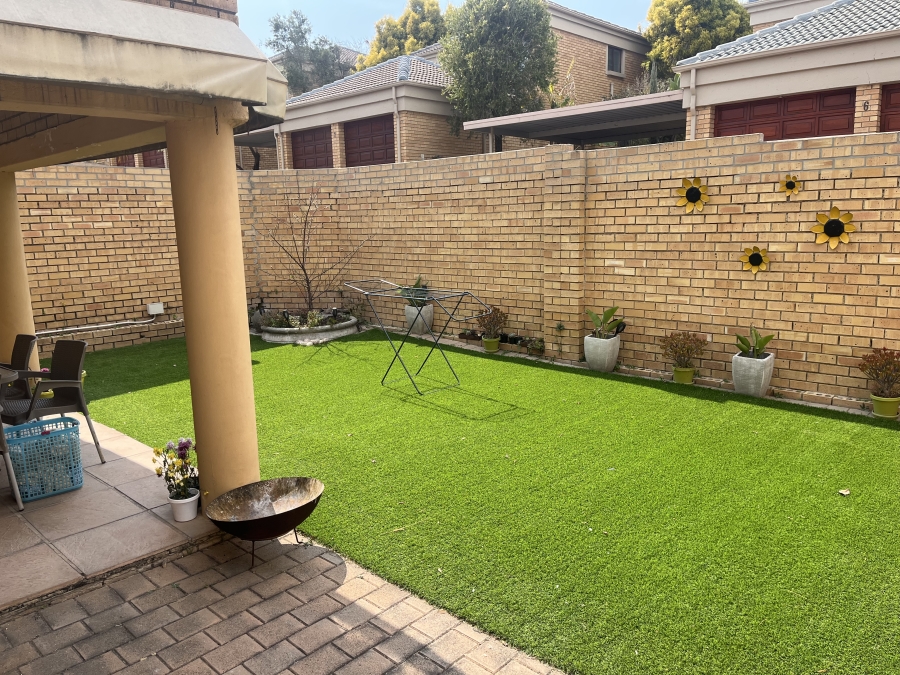 To Let 2 Bedroom Property for Rent in Craigavon Gauteng