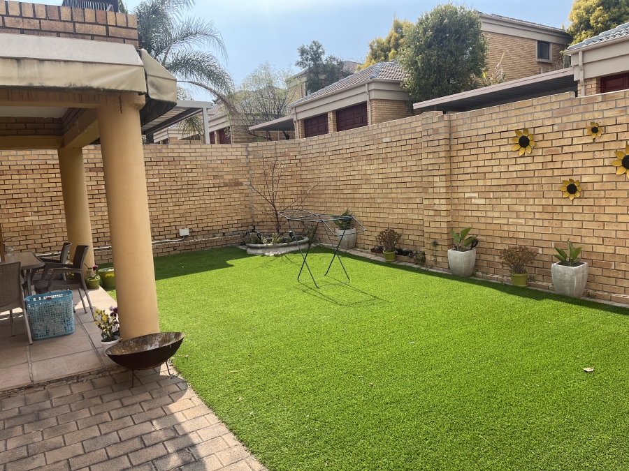 To Let 2 Bedroom Property for Rent in Craigavon Gauteng