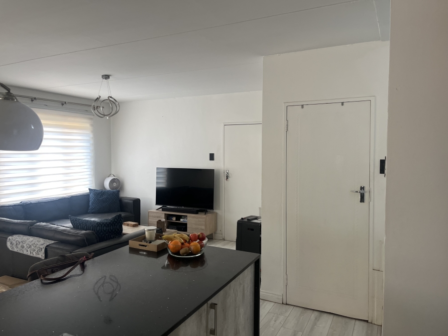 To Let 2 Bedroom Property for Rent in Craigavon Gauteng