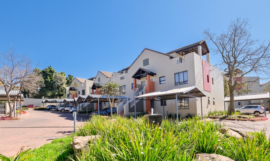 To Let 2 Bedroom Property for Rent in Lonehill Gauteng