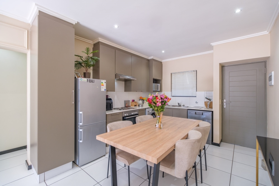 3 Bedroom Property for Sale in Lonehill Gauteng
