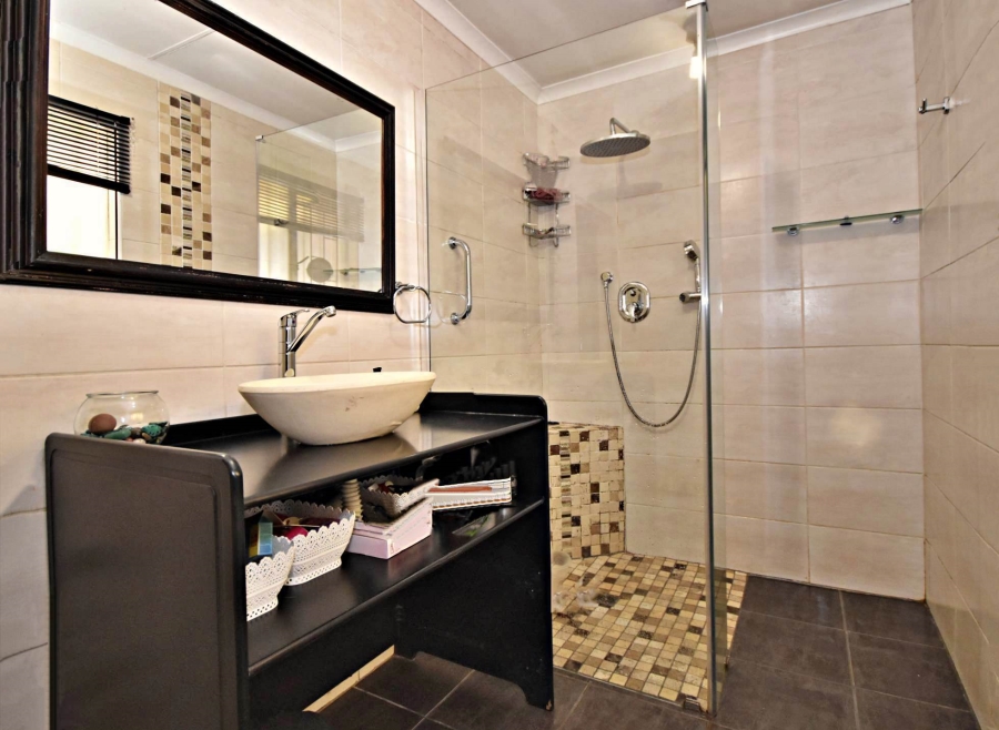 3 Bedroom Property for Sale in Bloubosrand Gauteng