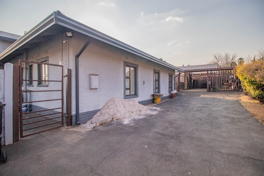 6 Bedroom Property for Sale in Northmead Gauteng