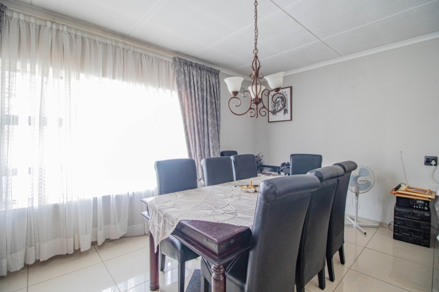 6 Bedroom Property for Sale in Northmead Gauteng