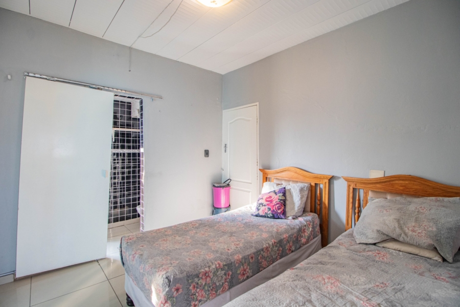 6 Bedroom Property for Sale in Northmead Gauteng