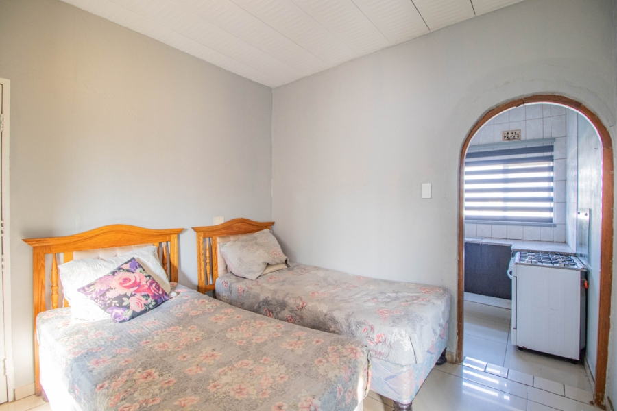 6 Bedroom Property for Sale in Northmead Gauteng