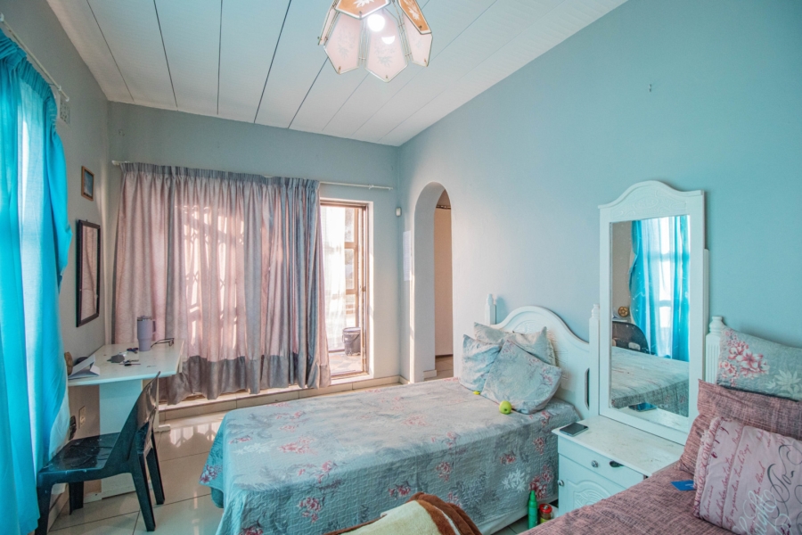 6 Bedroom Property for Sale in Northmead Gauteng