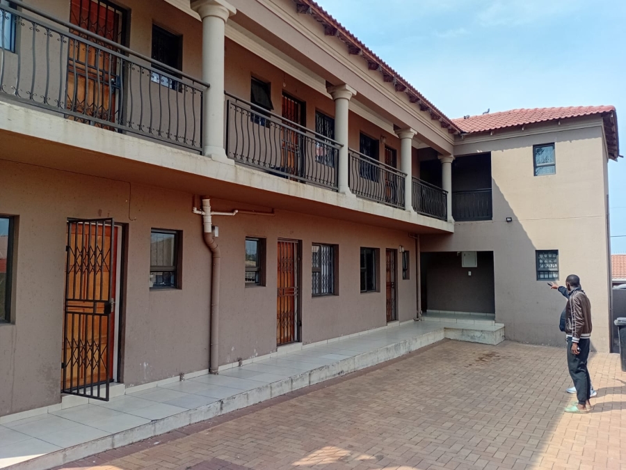 To Let 0 Bedroom Property for Rent in Mofolo North Gauteng