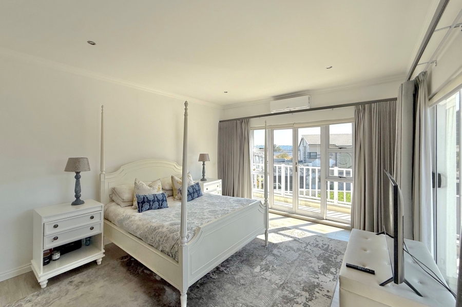 5 Bedroom Property for Sale in Cedar Creek Gauteng
