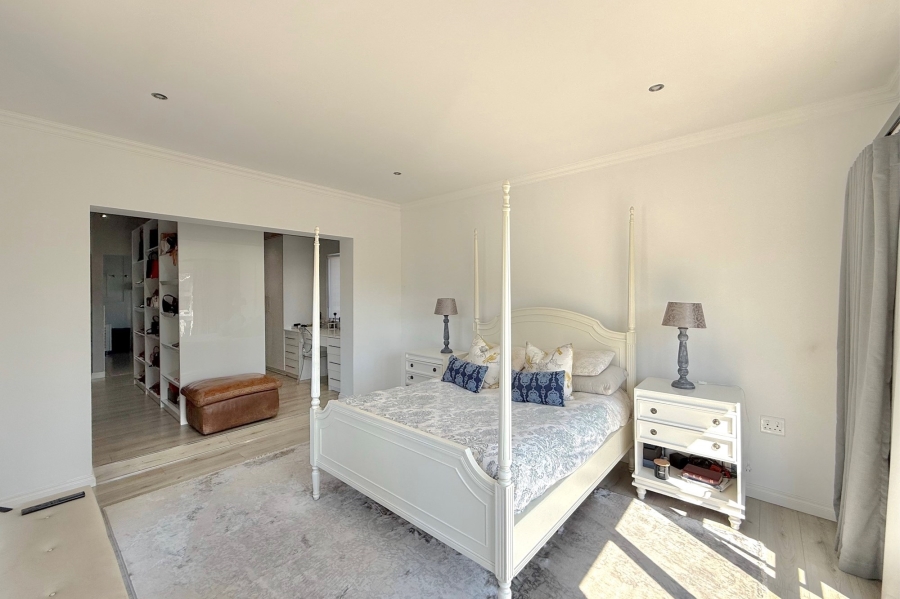 5 Bedroom Property for Sale in Cedar Creek Gauteng