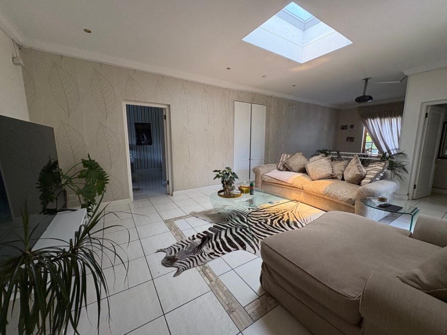 To Let 4 Bedroom Property for Rent in Morningside Gauteng