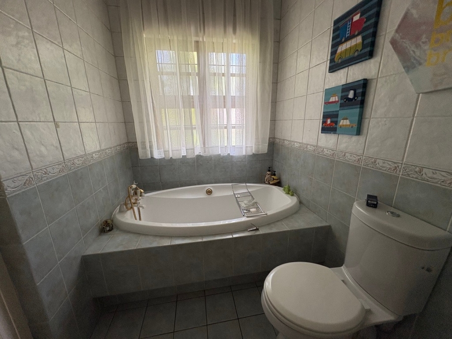 To Let 4 Bedroom Property for Rent in Morningside Gauteng