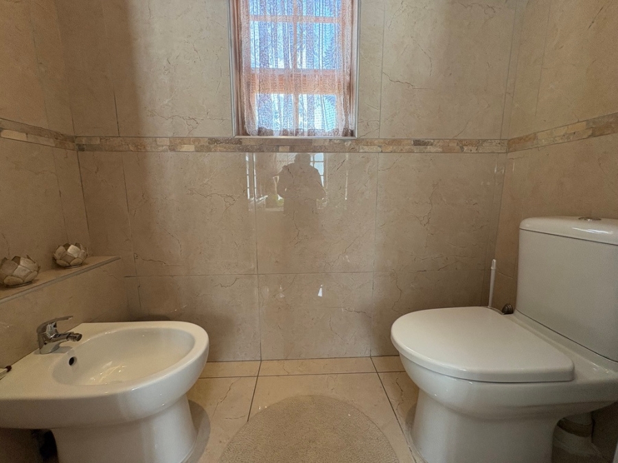 To Let 4 Bedroom Property for Rent in Morningside Gauteng