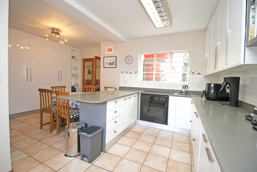 4 Bedroom Property for Sale in Abbotsford Gauteng