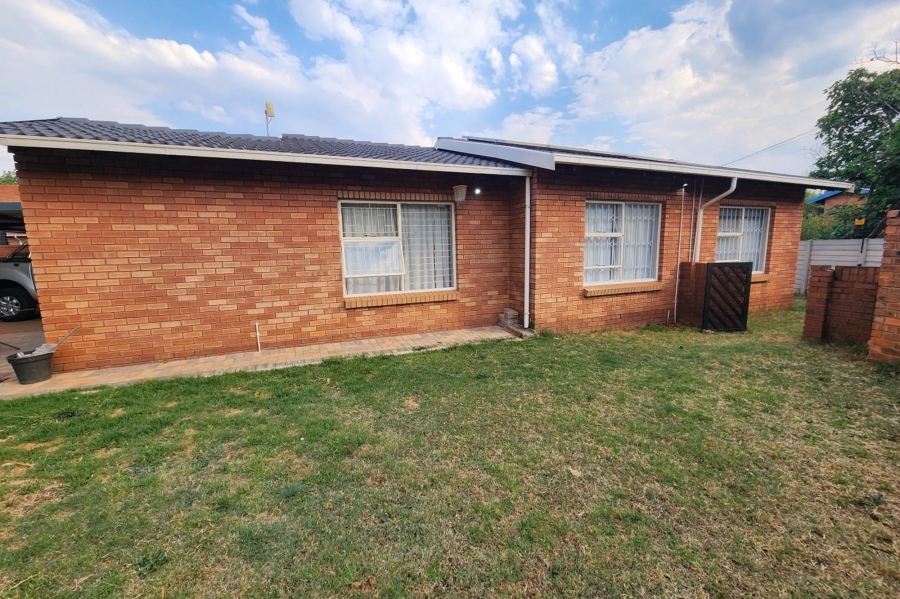 2 Bedroom Property for Sale in Kenleaf Gauteng