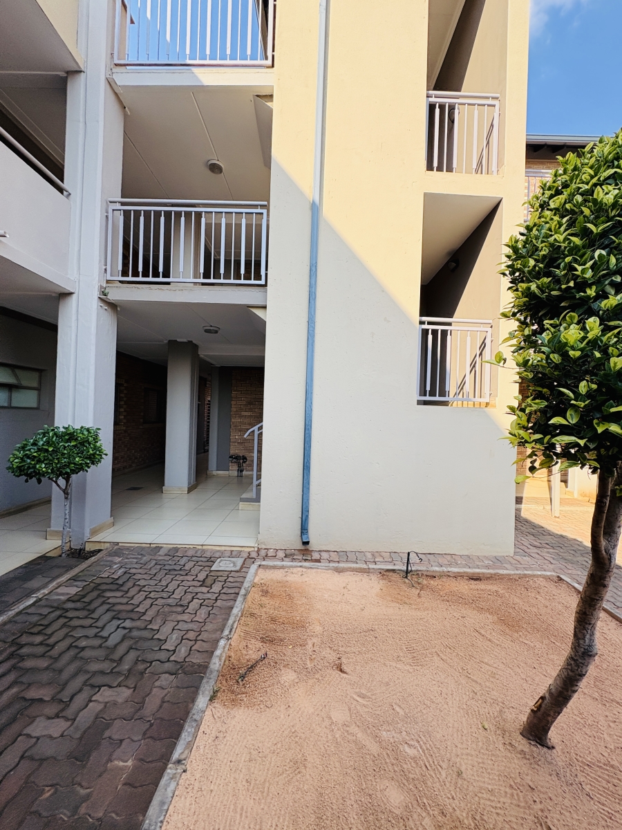 2 Bedroom Property for Sale in Pretoria North Gauteng