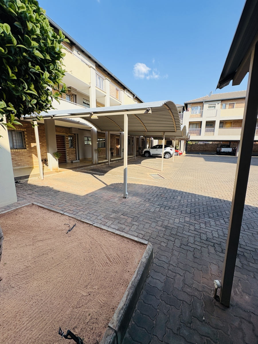 2 Bedroom Property for Sale in Pretoria North Gauteng