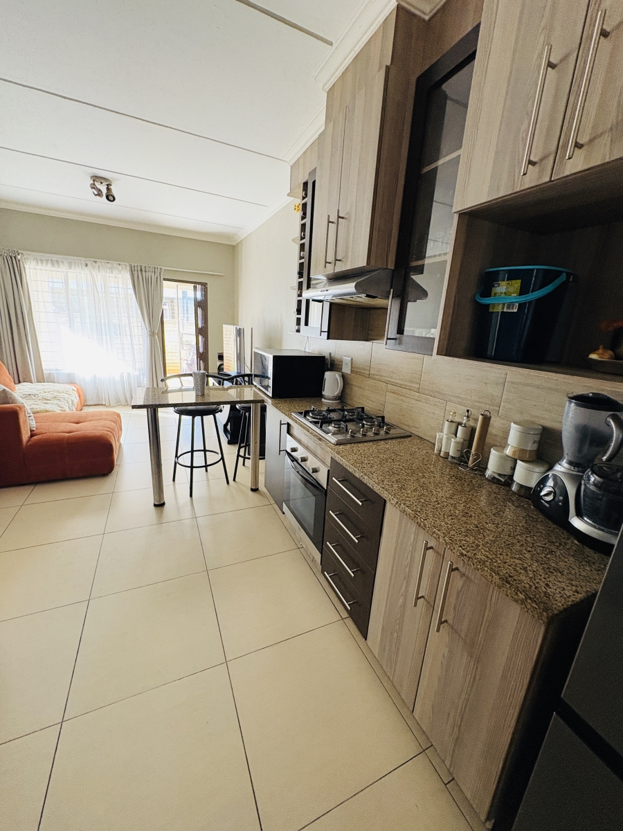 2 Bedroom Property for Sale in Pretoria North Gauteng
