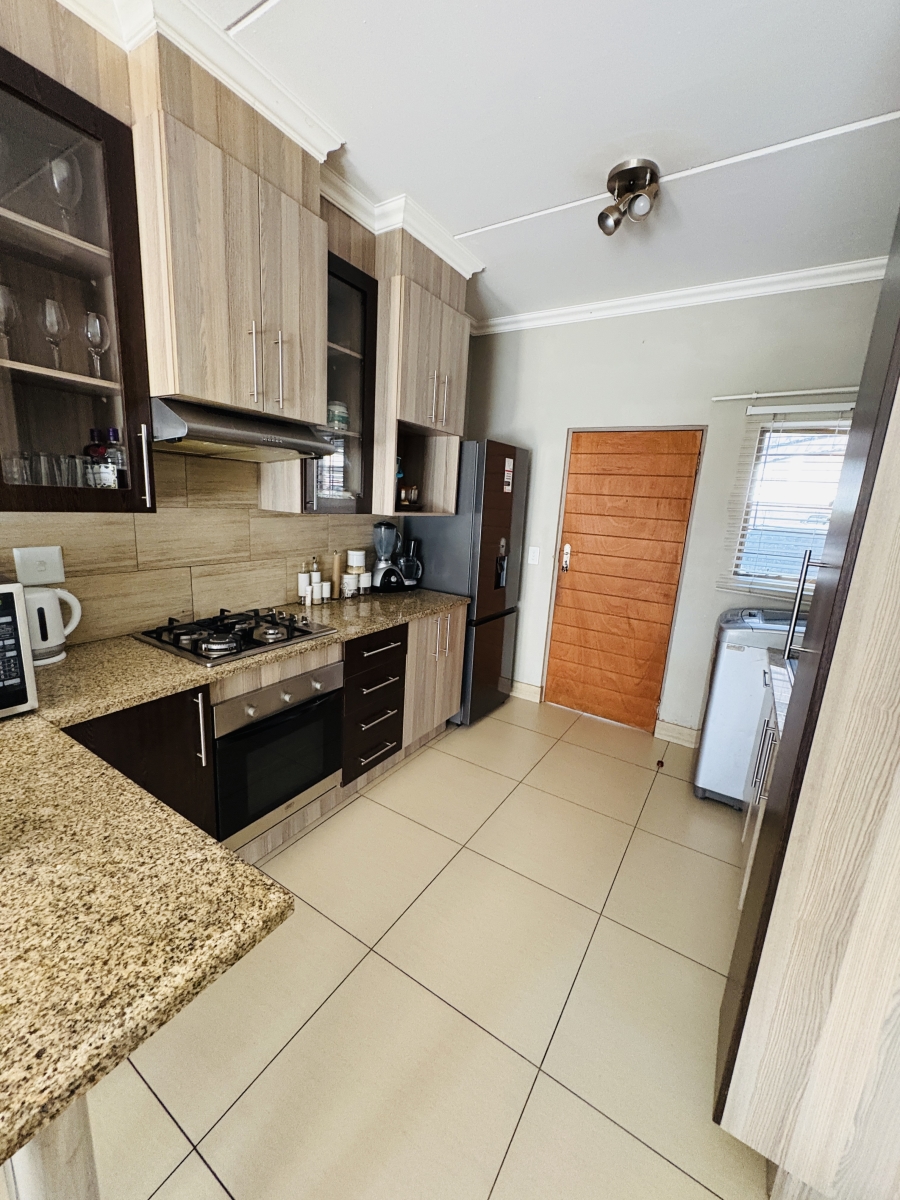 2 Bedroom Property for Sale in Pretoria North Gauteng