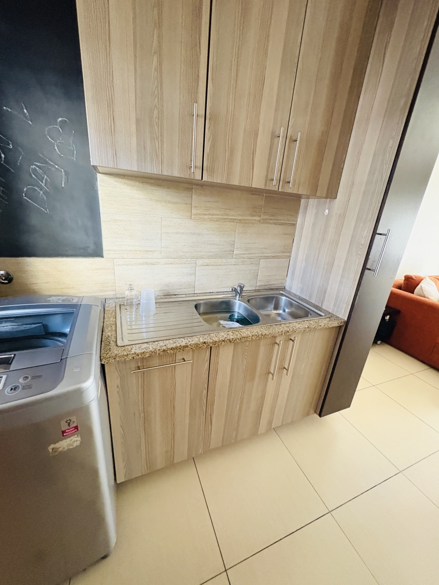 2 Bedroom Property for Sale in Pretoria North Gauteng