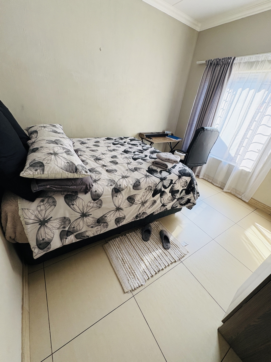 2 Bedroom Property for Sale in Pretoria North Gauteng