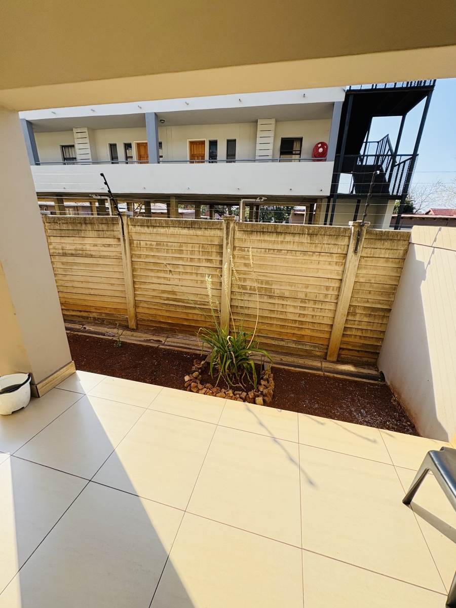 2 Bedroom Property for Sale in Pretoria North Gauteng