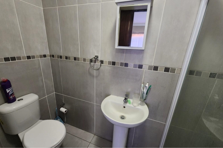 2 Bedroom Property for Sale in Kenleaf Gauteng